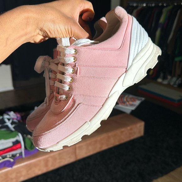 Chanel pink canvas trainer sneaker - Picture 1 of 7